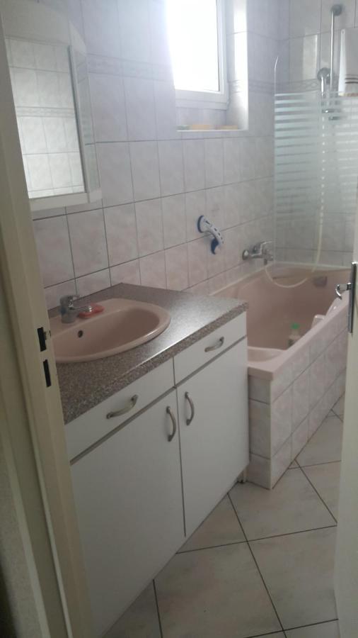 Apartament Le Repaire Du Deux Roues Saint-Sauveur  Zewnętrze zdjęcie